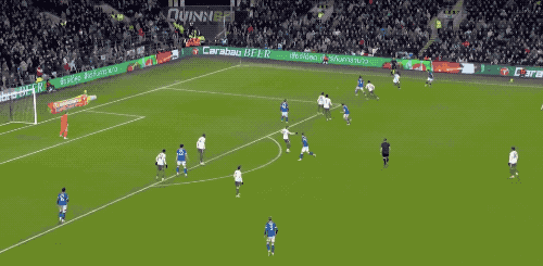 足坛一夜：FIFA最佳阵容出炉 巴萨2-0晋级十六强 切尔西3-1晋级四强